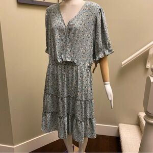 Inspired Hearts Blue Floral Midi Dress. Fit is good for size 16/18 NWOT